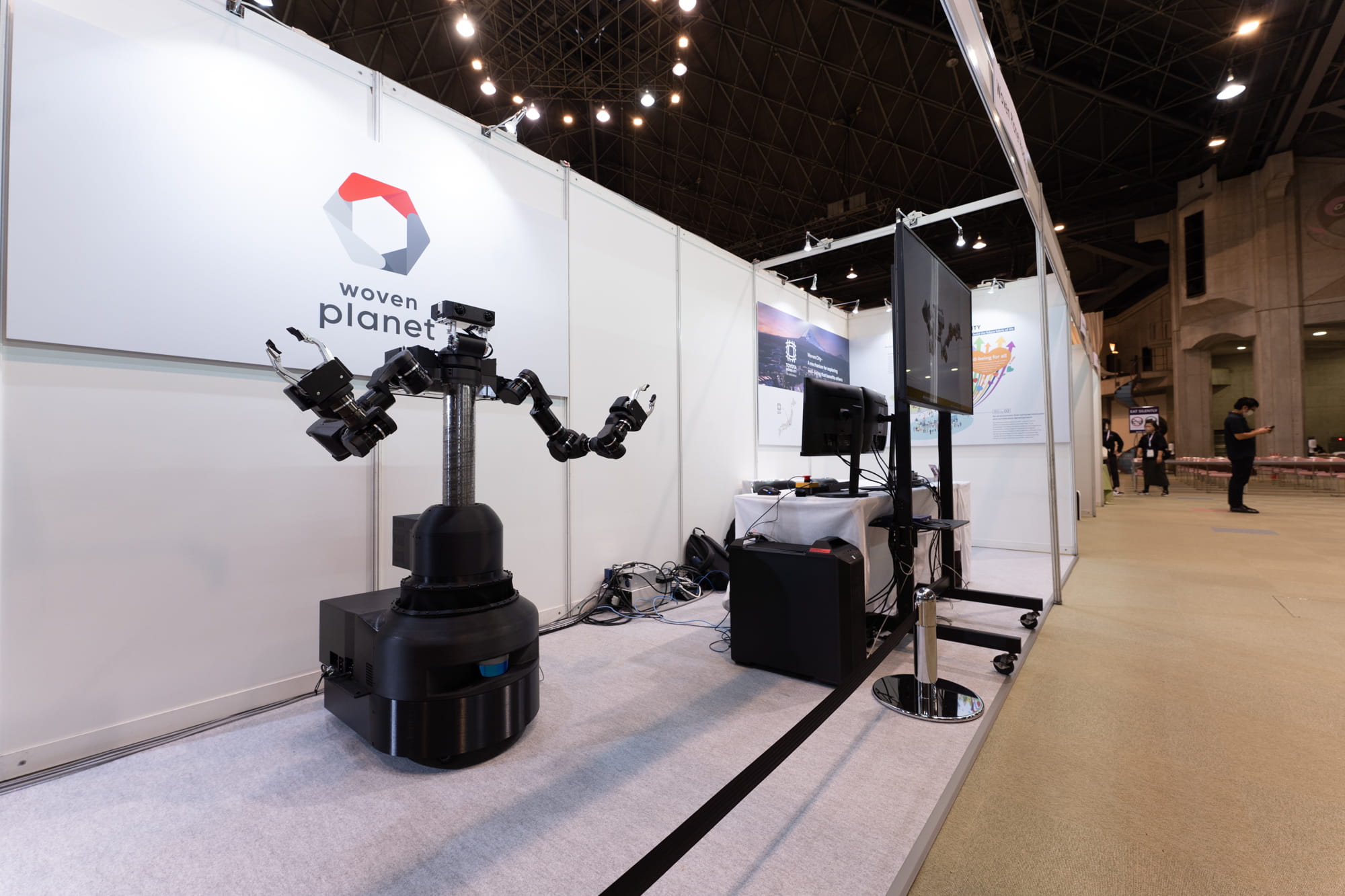 Photo of the Woven Planet exhibition booth at IROS 2022 Kyoto