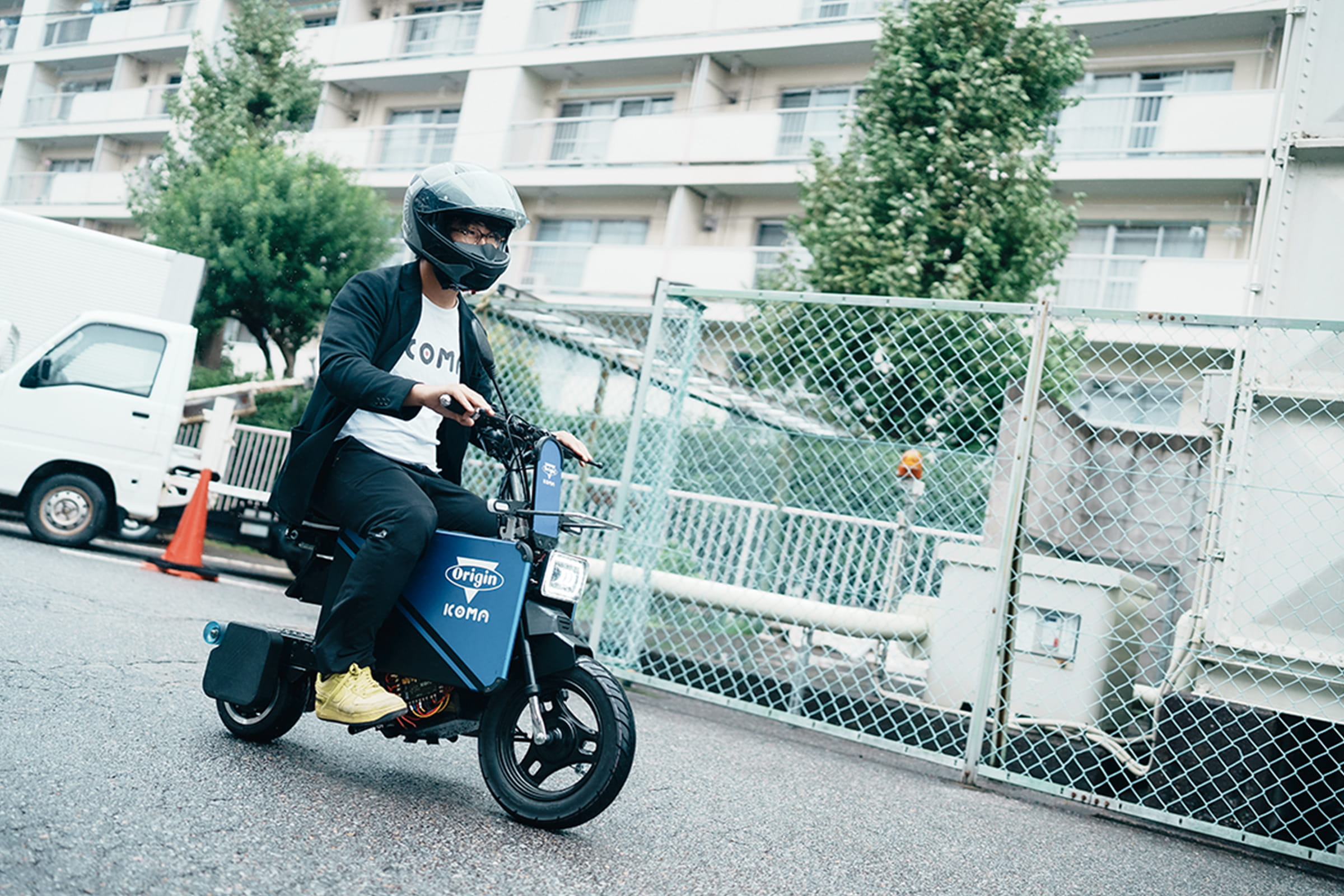 Photo of Ikoma riding a TATAMEL BIKE outdoors